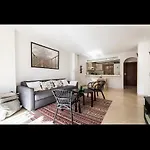 Seaside Serenity: 2Br Getaway