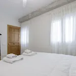 Plaza Victoria Apartments