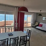 Magnificent Holiday 5 Bedroom Villa In Beach Front