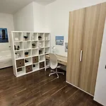 Brand New Apart Mlg City Center!