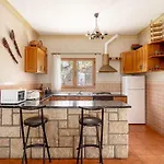 Relajante Villa Con Vistas, Piscina Y Parking