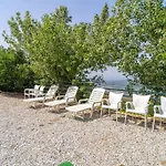 Relajante Villa Con Vistas, Piscina Y Parking