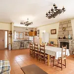 Relajante Villa Con Vistas, Piscina Y Parking