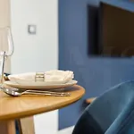 Inviting Apartment In The Center By Rems