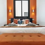 Inviting Apartment In The Center By Rems
