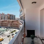 Central Malaga - Steps From The Beach & Historic Center