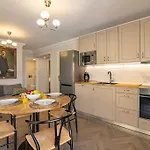 Historic Center Chic Gem With Balcony