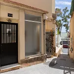 C66 Lovely 2 Bdr With Terrace Close To The Beach
