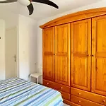 3 Habitaciones, Terraza Y A 200 Metros De La Playa