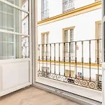 Classic Apartment Near Plaza De La Merced By Rems