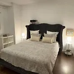 Apartment With Private Rooftop And Cinema Room