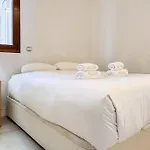Central Gem With Stunning Port & Sea Views By Rems