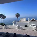 Modern, Spacious 3 Bedroom Apartment With Sea View