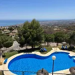 New Renovated Townhouse With Sea View And Jacuzzi