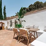 New Renovated Townhouse With Sea View And Jacuzzi