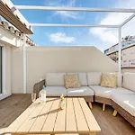 Pineapple Arriola Penthouse