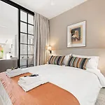 Pineapple Arriola Penthouse