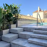 Coeo Hernan Ruiz Rooftop Pool Hostel
