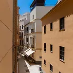 Cathedral Suites - City Center Apartment