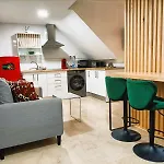 New Tropic Malaka Home