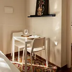 Agradable Casa Con Jardin Privado