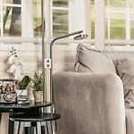Harmony Suite Free Garage Shared Roof Terrace