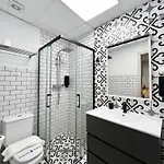 Larios Steps Apartment By Ele Apartments