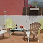 Holiday Beach Apartments Veronica