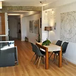 The Boho-Chic Oasis, Lovely City Center Apartment