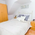 Stylish 2 Bedrooms Menita By La Recepcion