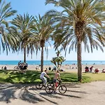 Estudio En Paseo Maritimo Frente A La Playa
