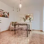 Holidays2Malaga Train Station Area Apartments