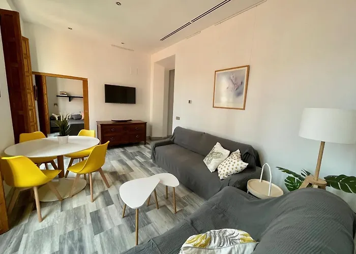 Picasso\'S Birth House Charming Apartment
