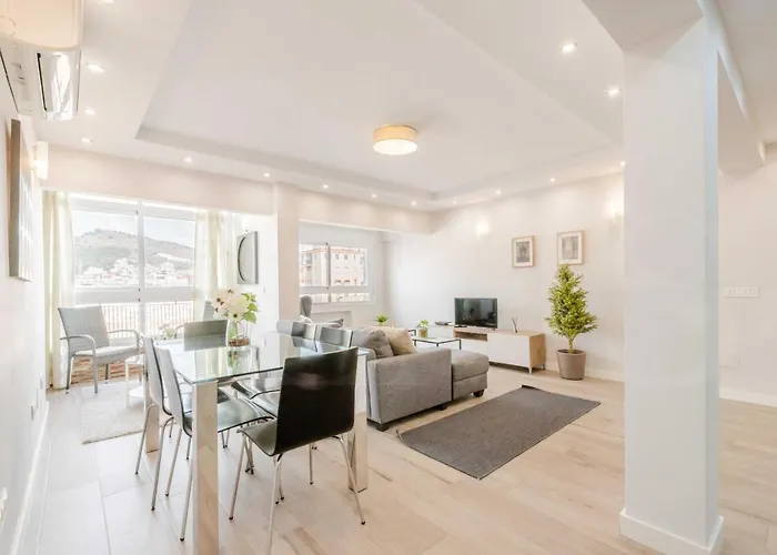 Spacious Apartment With A View - Historic Center By Rems