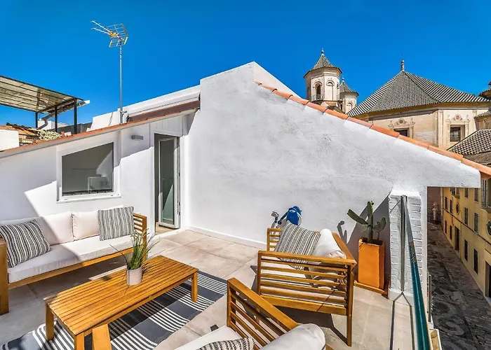 Urban Rose , Superb Private House In Historical Center, With Sunny Rooftop