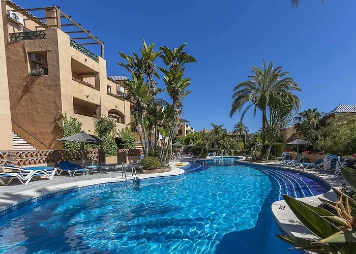 Pool View Grangefield Oasis Club L5