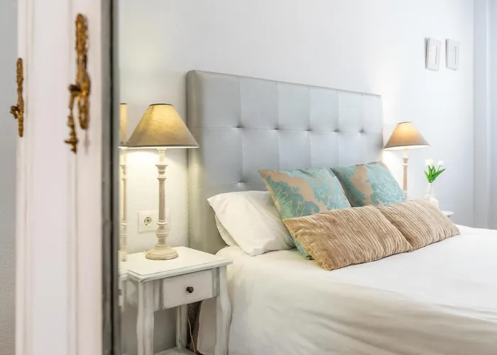 Historical Center Apartment Malaga Parking And Smart Tv