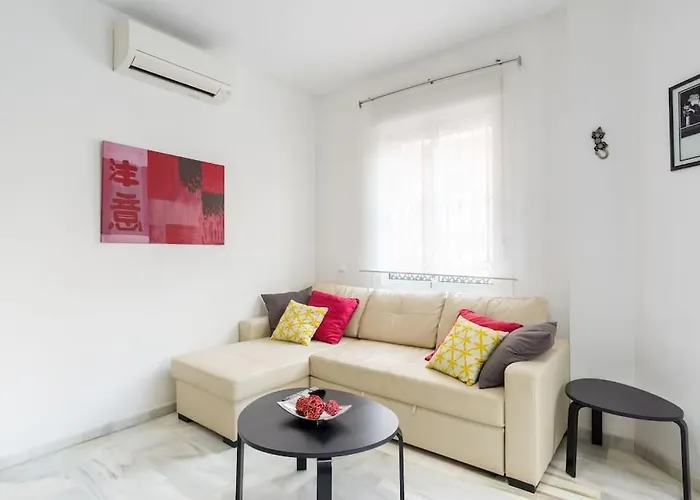 Bright, Quiet And Nice Ground Floor In The Center