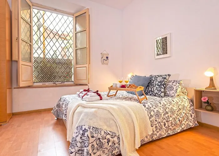 -Malagasunapts- Bohemian & Cosy Andalusian Dream