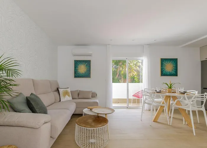 Spacious & Quiet Apartment By Hellomalaga - Azahar