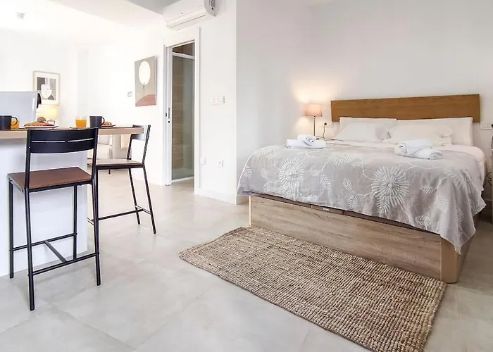 Charming Studio In Malaga Center By Sharingco.