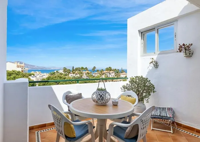 Sea View Apartment At Wyndhams Complex