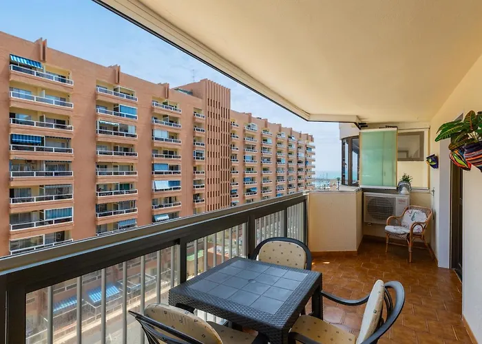 Two Bedroom Apartment Beside Marina