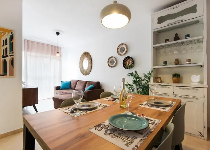 The 2Nd Corner: Central Apartment Ideal For Groups