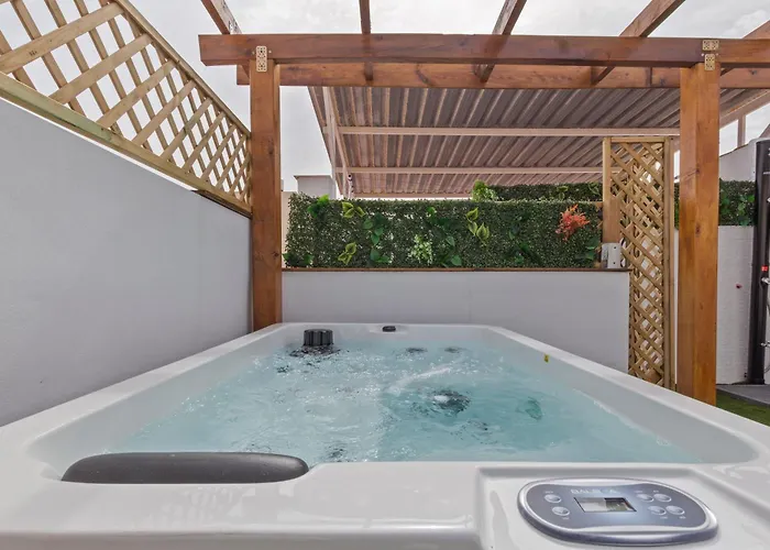 Luxer Holidays