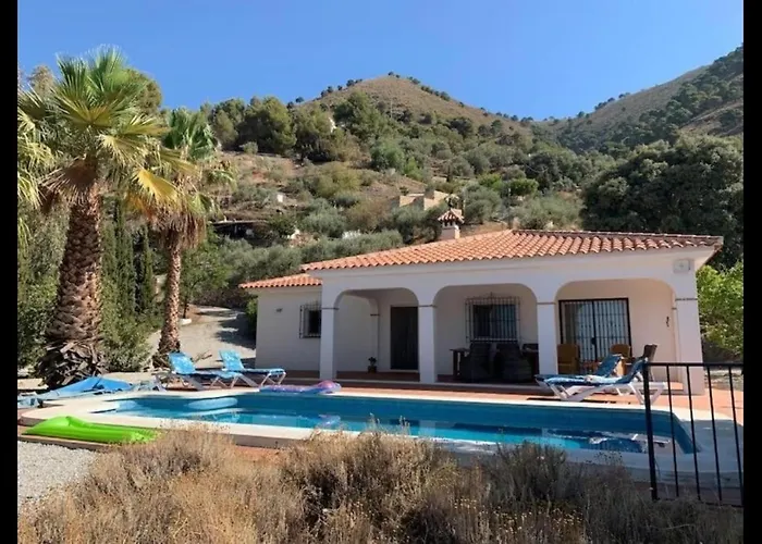 Escape To Sunny Competa, Mountain Views, Pool & Great Off-Peak Rates From October To March