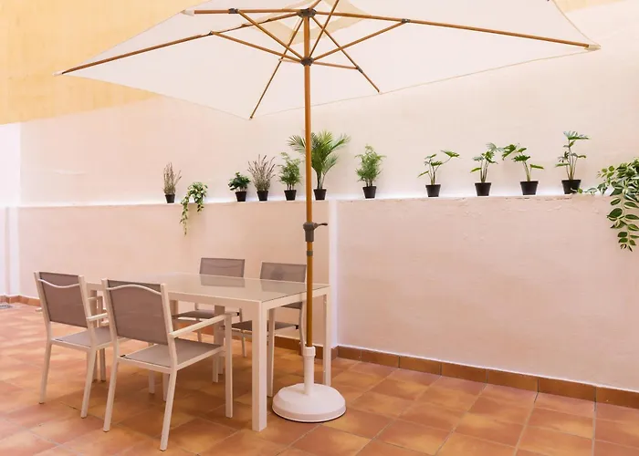 Charming Apartment Malagas Moon