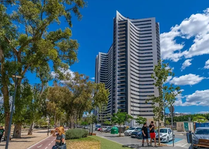 Malaga Skyline Suite With Pool - Floor 26 - Free Parking