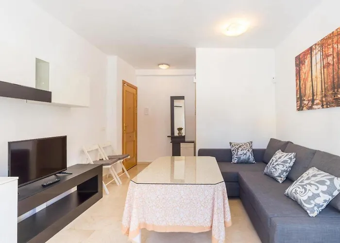 Holidays2Malaga Ventura Apartment Close Old Town