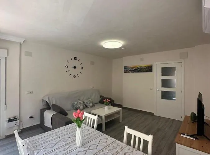 Cosy Apartment In Malaga 10\' From The Beach - Rene